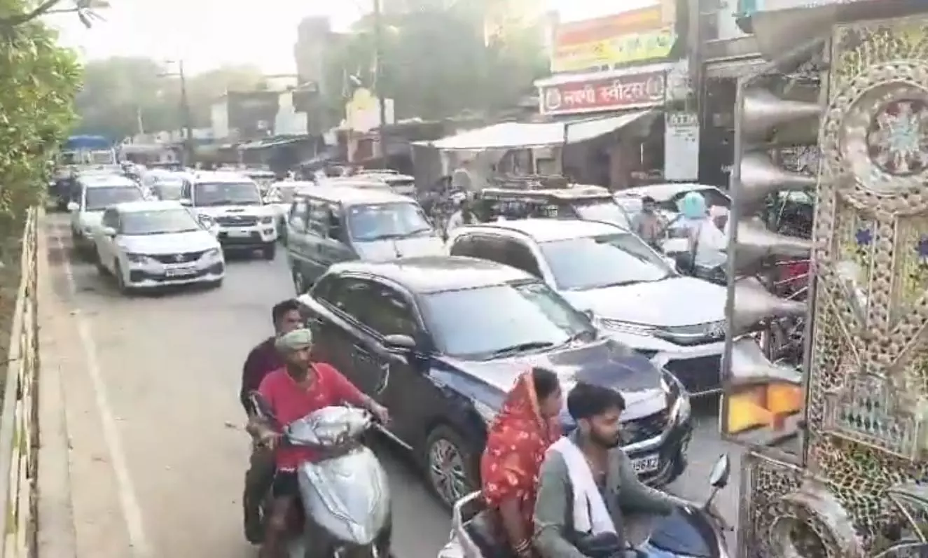बीजेपी नेता जिलाध्यक्ष पद से हटाए गए, 120 गाड़ियों का काफिला लेकर निकलना भारी पड़ा बीजेपी नेता जिलाध्यक्ष पद से हटाए गए, 120 गाड़ियों का काफिला लेकर निकलना भारी पड़ा