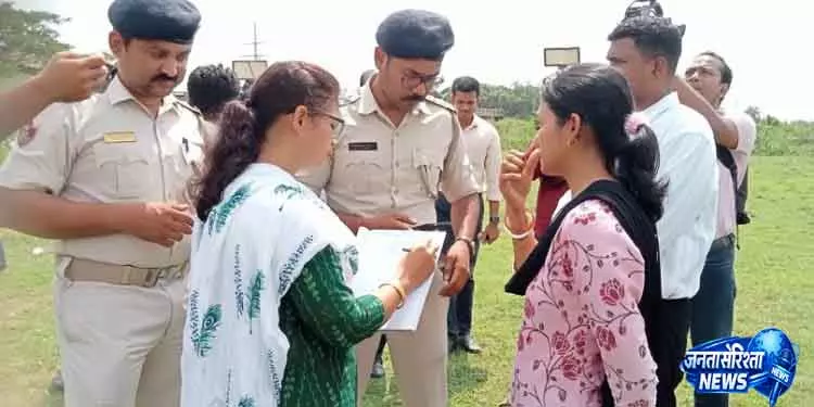 Bhubaneswar क्राइम ब्रांच ने जीआरपी कांस्टेबल लिंचिंग के आरोपी को गिरफ्तार Bhubaneswar क्राइम ब्रांच ने जीआरपी कांस्टेबल लिंचिंग के आरोपी को गिरफ्तार