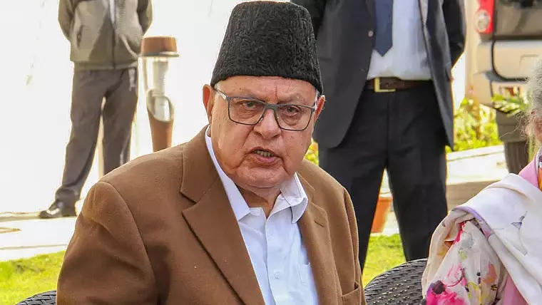 Srinagar: युद्ध को लेकर फारूक अब्दुल्ला का बयान, शांति समर्थक बयान Srinagar: युद्ध को लेकर फारूक अब्दुल्ला का बयान, शांति समर्थक बयान