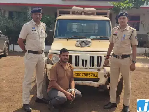 दुर्ग में कंपनी से 50 किलो सिलिको मैंगनीज चोरी, ड्राइवर गिरफ्तार दुर्ग में कंपनी से 50 किलो सिलिको मैंगनीज चोरी, ड्राइवर गिरफ्तार