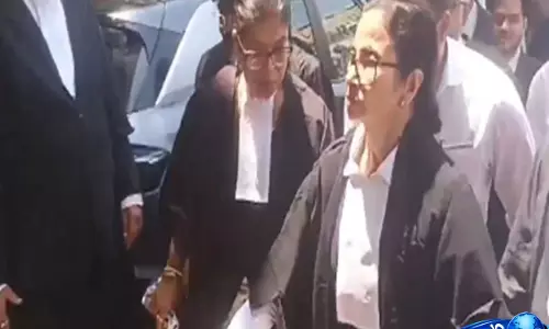 Bengal : BCI चेयरमैन ने ममता के वकील पर उठाया सवाल, नकली वकीलों का मुद्दा भी छेड़ा Bengal : BCI चेयरमैन ने ममता के वकील पर उठाया सवाल, नकली वकीलों का मुद्दा भी छेड़ा