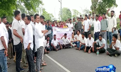 Assam: डूमडूमा में युवकों की मौत के बाद मुआवजे की मांग, NH-37 जाम