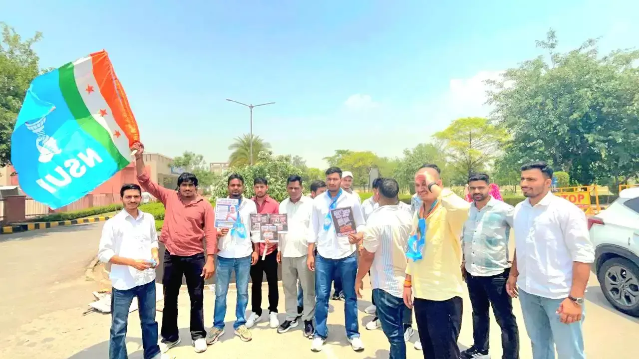 Jind: विश्वविद्यालय परिसर में नीट परीक्षा को लेकर एनएसयूआई का विरोध प्रदर्शन Jind: विश्वविद्यालय परिसर में नीट परीक्षा को लेकर एनएसयूआई का विरोध प्रदर्शन