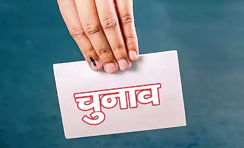 Hamirpur: मतदान केंद्रों के आसपास प्रचार करने पर कार्रवाई होगी Hamirpur: मतदान केंद्रों के आसपास प्रचार करने पर कार्रवाई होगी