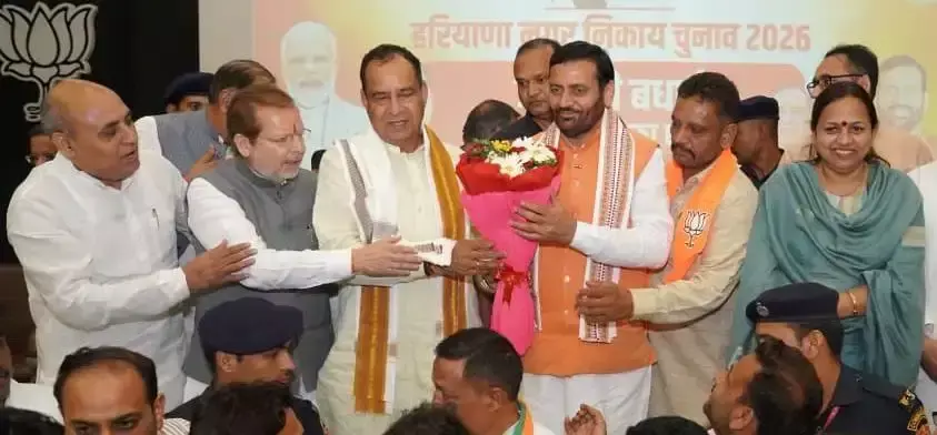 Chandigarh: मुख्यमंत्री ने विजयी मेयर व पार्षदों का किया अभिनंदन