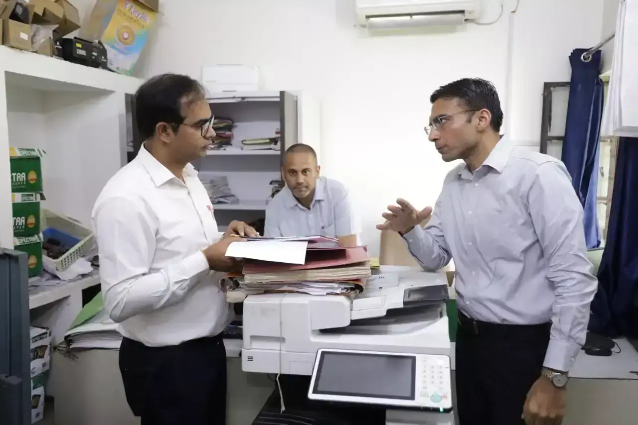 Dehradun: उपनिबंधक के खिलाफ विभागीय कार्रवाई की संस्तुति