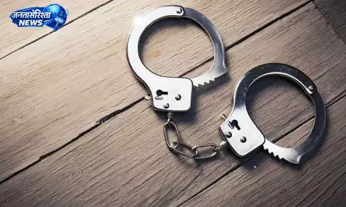 Jalandhar IED ब्लास्ट: दिल्ली में टैक्सी ड्राइवर गिरफ्तार, पाक कनेक्शन तलब Jalandhar IED ब्लास्ट: दिल्ली में टैक्सी ड्राइवर गिरफ्तार, पाक कनेक्शन तलब
