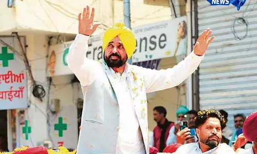 Bathinda दौरे के दौरान मान ने बादल के घर जाकर विवाद छेड़ा