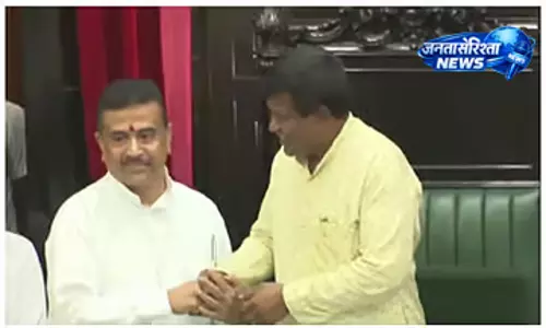 पश्चिम बंगाल विधानसभा में रतिंद्र बोस बने 18वें स्पीकर, BJP का पूर्ण समर्थन मिला पश्चिम बंगाल विधानसभा में रतिंद्र बोस बने 18वें स्पीकर, BJP का पूर्ण समर्थन मिला