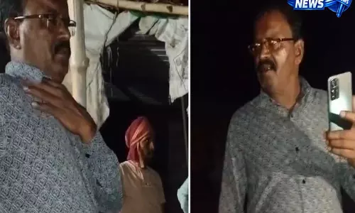 ये ठीक से खड़े भी नहीं हो पा रहे: छतरपुर में नशे में धुत ASI ड्यूटी पर पकड़ा गया, सस्पेंड - VIDEO ये ठीक से खड़े भी नहीं हो पा रहे: छतरपुर में नशे में धुत ASI ड्यूटी पर पकड़ा गया, सस्पेंड - VIDEO