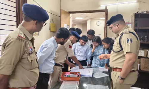 इंडक्शन ट्रेनिंग के दौरान डिप्टी क्लेक्टरों ने कोतवाली थाने का किया भ्रमण इंडक्शन ट्रेनिंग के दौरान डिप्टी क्लेक्टरों ने कोतवाली थाने का किया भ्रमण