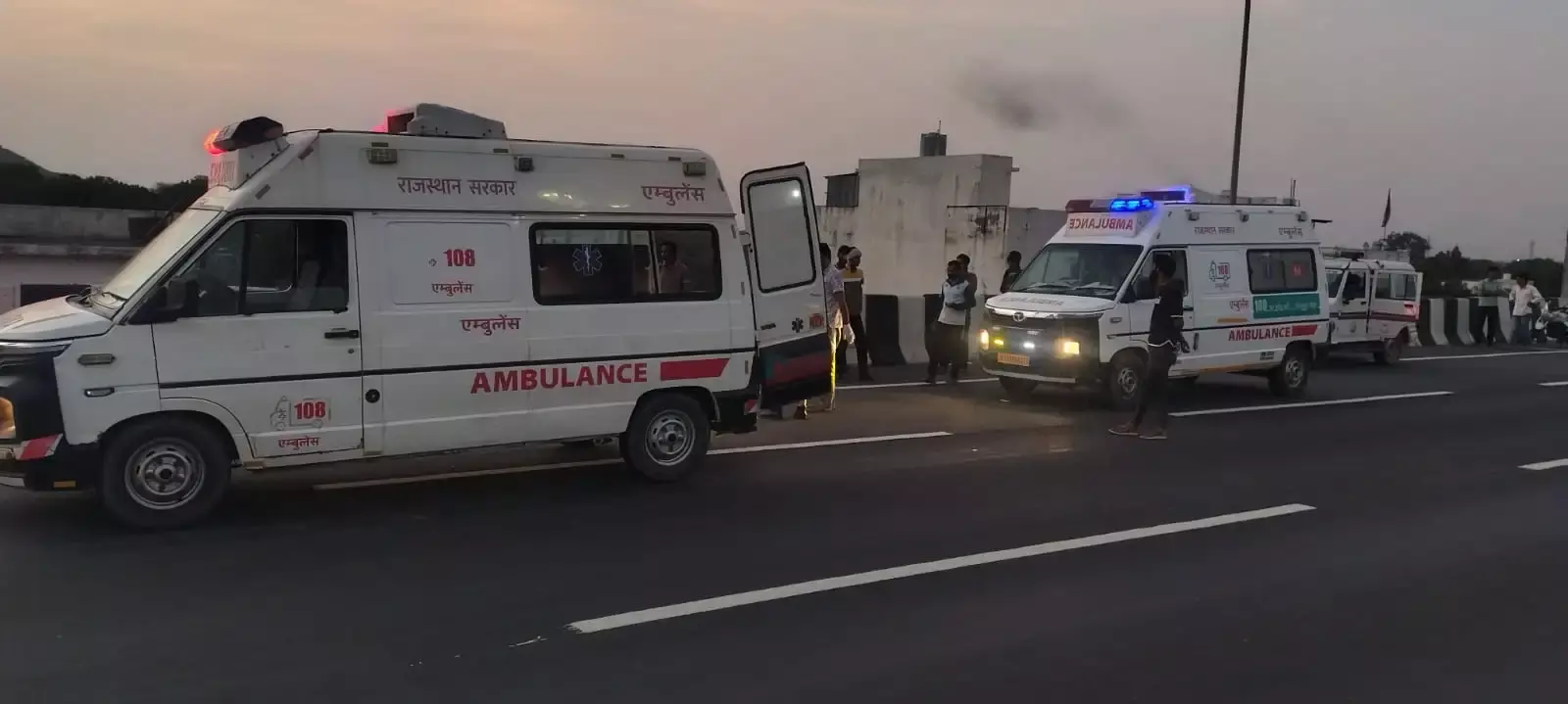 Bhilwara: मांडल में भीषण सड़क हादसा, तीन की मौत Bhilwara: मांडल में भीषण सड़क हादसा, तीन की मौत