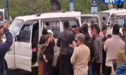 Manipur: कुकी-ज़ो ग्रुप ने नागा संगठनों से बंधकों की रिहाई में सहयोग मांगा Manipur: कुकी-ज़ो ग्रुप ने नागा संगठनों से बंधकों की रिहाई में सहयोग मांगा
