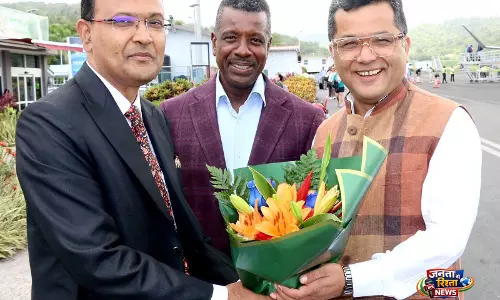 MoS मार्गेरिटा ने डोमिनिका का दौरा किया, बेलीज में महात्मा गांधी को श्रद्धांजलि अर्पित की