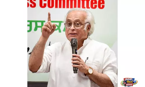 ईंधन कीमतों में बढ़ोतरी पर Jairam Ramesh ने केंद्र सरकार पर निशाना साधा ईंधन कीमतों में बढ़ोतरी पर Jairam Ramesh ने केंद्र सरकार पर निशाना साधा