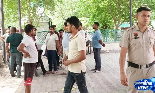 Gohana में दर्दनाक हादसा, भूसे के ढेर में दबने से बिहार के युवक की मौत Gohana में दर्दनाक हादसा, भूसे के ढेर में दबने से बिहार के युवक की मौत
