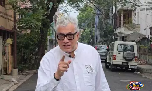 TMC के डेरेक ओब्रायन ने ईंधन की कीमतों में बढ़ोतरी की कड़ी आलोचना की TMC के डेरेक ओब्रायन ने ईंधन की कीमतों में बढ़ोतरी की कड़ी आलोचना की