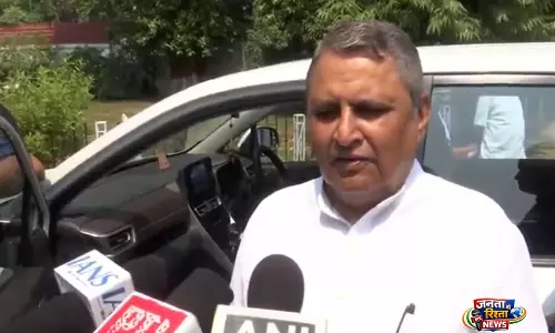 Bihar के उपमुख्यमंत्री विजय कुमार चौधरी ने ईंधन की कीमतों में बढ़ोतरी का किया बचाव Bihar के उपमुख्यमंत्री विजय कुमार चौधरी ने ईंधन की कीमतों में बढ़ोतरी का किया बचाव
