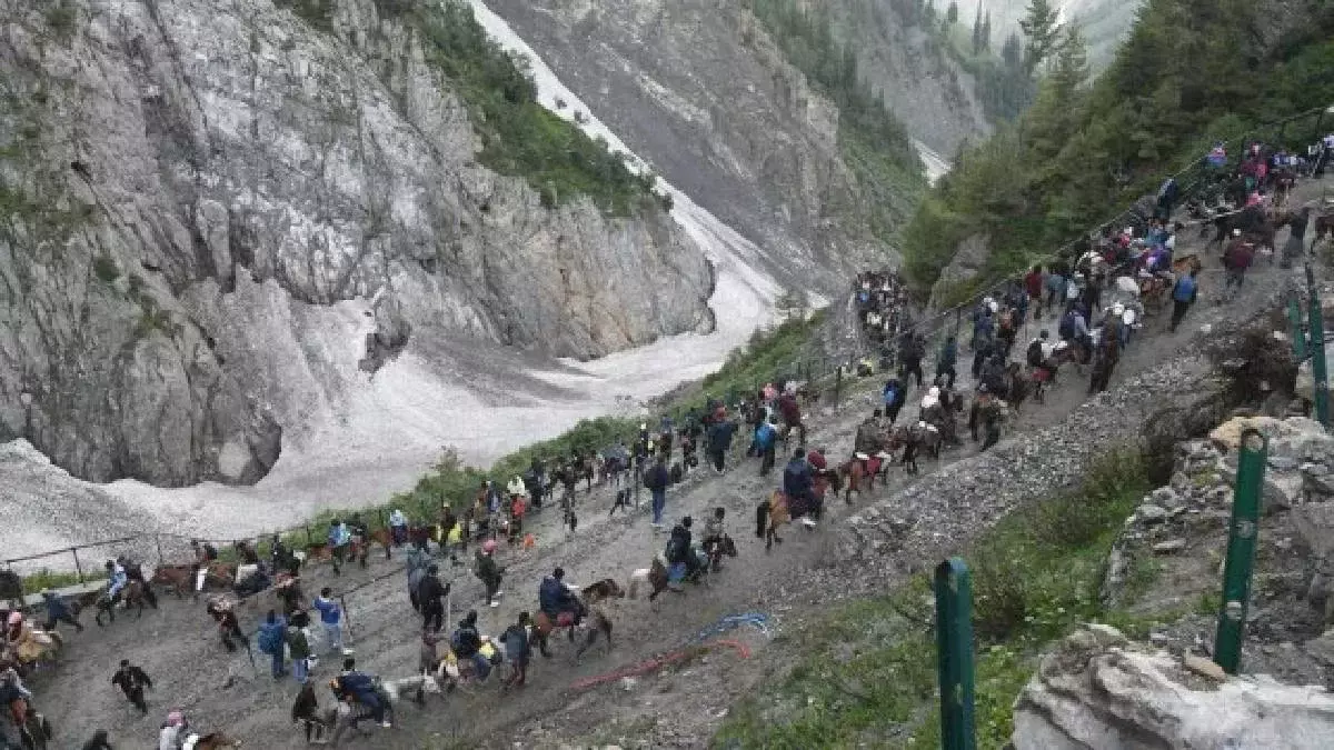 Jammu: अमरनाथ यात्रा को लेकर प्रशासन ने किए खास प्रबंध Jammu: अमरनाथ यात्रा को लेकर प्रशासन ने किए खास प्रबंध