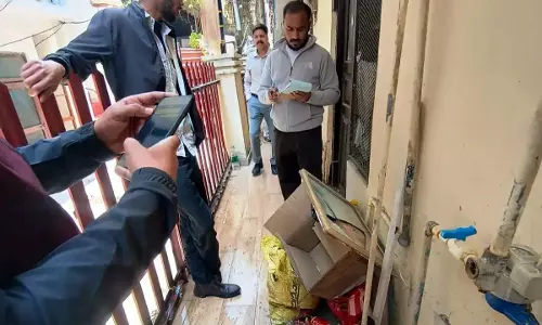 Nainital: ब्रॉडवे होटल पर विभाग का शिकंजा, 16 हजार रुपये जुर्माना और जल कनेक्शन विच्छेद Nainital: ब्रॉडवे होटल पर विभाग का शिकंजा, 16 हजार रुपये जुर्माना और जल कनेक्शन विच्छेद