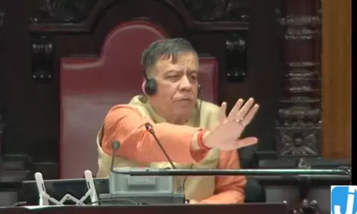 विधानसभा के शैक्षिक भ्रमण पर पहुंचे छात्र, अध्यक्ष सतीश महाना ने लोकतांत्रिक मूल्यों का महत्व समझाया विधानसभा के शैक्षिक भ्रमण पर पहुंचे छात्र, अध्यक्ष सतीश महाना ने लोकतांत्रिक मूल्यों का महत्व समझाया