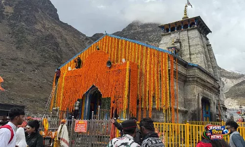 Badrinath और केदारनाथ मंदिरों में बुजुर्गों और दिव्यांग श्रद्धालुओं के लिए प्राथमिकता दर्शन स्लॉट शुरू किए गए Badrinath और केदारनाथ मंदिरों में बुजुर्गों और दिव्यांग श्रद्धालुओं के लिए प्राथमिकता दर्शन स्लॉट शुरू किए गए