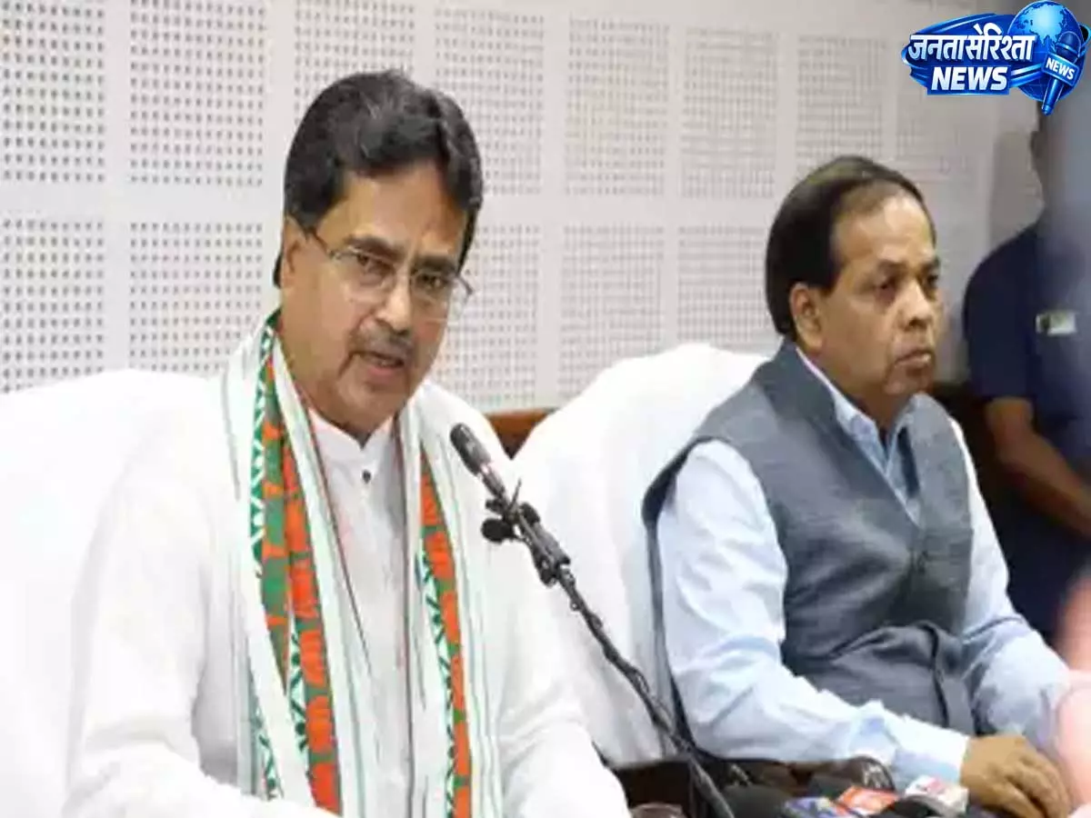 Agartala: त्रिपुरा CM ने काफिला घटाया, स्टाफ़ का 50% वर्क फ्रॉम होम Agartala: त्रिपुरा CM ने काफिला घटाया, स्टाफ़ का 50% वर्क फ्रॉम होम