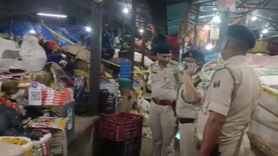 मसाला कारोबारी की हत्या, सिर में बदमाशों ने मारी गोली मसाला कारोबारी की हत्या, सिर में बदमाशों ने मारी गोली