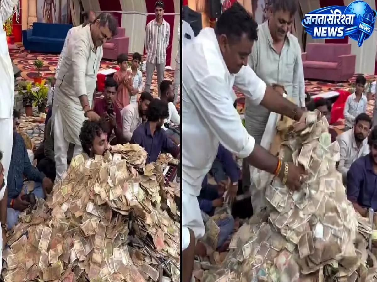 गुजरात भक्ति दिवस: कविराज जिग्नेश कैश के ढेर में दबे, वीडियो वायरल गुजरात भक्ति दिवस: कविराज जिग्नेश कैश के ढेर में दबे, वीडियो वायरल