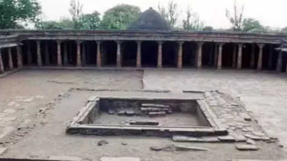 धार का भोजशाला हिंदू मंदिर घोषित, हाईकोर्ट का फैसला धार का भोजशाला हिंदू मंदिर घोषित, हाईकोर्ट का फैसला