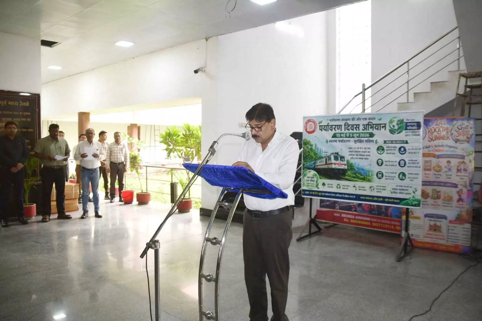 रायपुर रेल मंडल में आज से पर्यावरण दिवस अभियान की शुरुआत रायपुर रेल मंडल में आज से पर्यावरण दिवस अभियान की शुरुआत