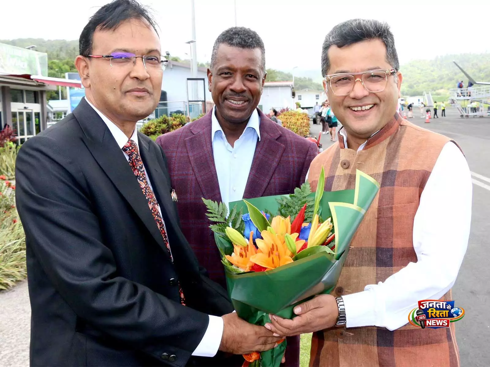 MoS मार्गेरिटा ने डोमिनिका का दौरा किया, बेलीज में महात्मा गांधी को श्रद्धांजलि अर्पित की MoS मार्गेरिटा ने डोमिनिका का दौरा किया, बेलीज में महात्मा गांधी को श्रद्धांजलि अर्पित की