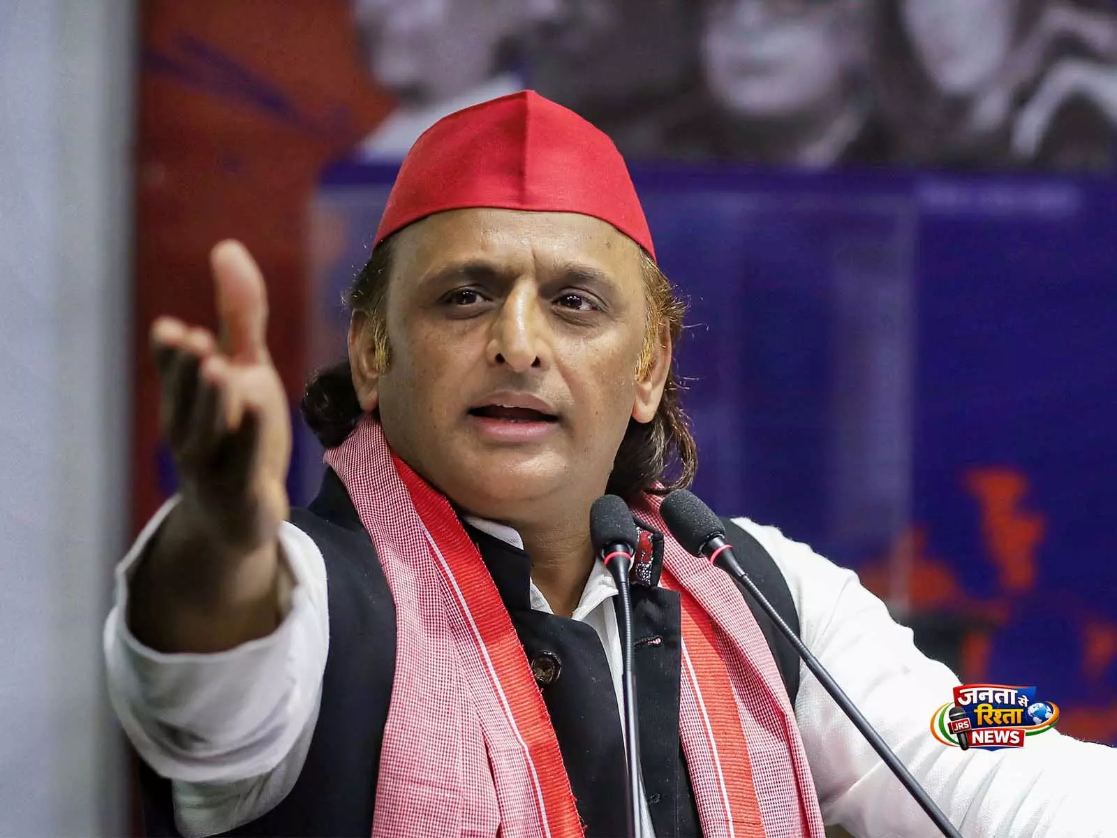 SP प्रमुख ने ईंधन की बढ़ती कीमतों और PM मोदी की सादगी की अपील को लेकर केंद्र पर साधा निशाना SP प्रमुख ने ईंधन की बढ़ती कीमतों और PM मोदी की सादगी की अपील को लेकर केंद्र पर साधा निशाना