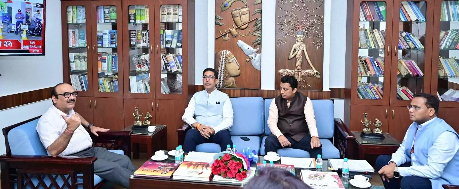 रायपुर पहुंचे भारत सरकार के भूमि संसाधन सचिव, मुख्य सचिव से की सौजन्य भेंट रायपुर पहुंचे भारत सरकार के भूमि संसाधन सचिव, मुख्य सचिव से की सौजन्य भेंट