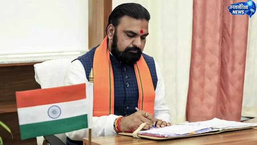 फ्यूल बचत की अपील पर बिहार में प्रतीकात्मक कदम, CM पैदल पहुंचे सचिवालय फ्यूल बचत की अपील पर बिहार में प्रतीकात्मक कदम, CM पैदल पहुंचे सचिवालय