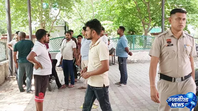 Gohana में दर्दनाक हादसा, भूसे के ढेर में दबने से बिहार के युवक की मौत Gohana में दर्दनाक हादसा, भूसे के ढेर में दबने से बिहार के युवक की मौत