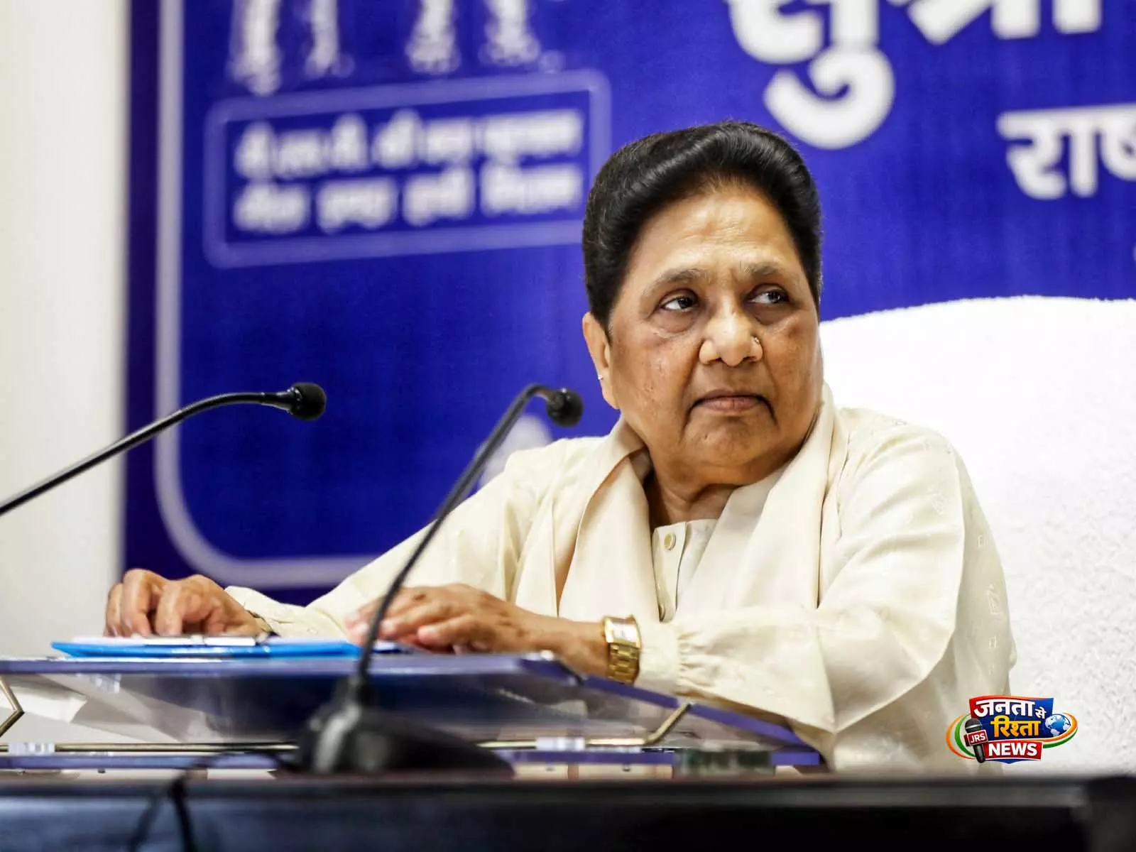 मायावती ने ब्राह्मण समुदाय के खिलाफ कथित टिप्पणियों को लेकर SP पर साधा निशाना, माफी की मांग की मायावती ने ब्राह्मण समुदाय के खिलाफ कथित टिप्पणियों को लेकर SP पर साधा निशाना, माफी की मांग की