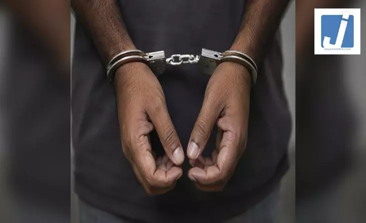 कार की तलाशी में 1.15 लाख की चरस मिली, आरोपी गिरफ्तार कार की तलाशी में 1.15 लाख की चरस मिली, आरोपी गिरफ्तार