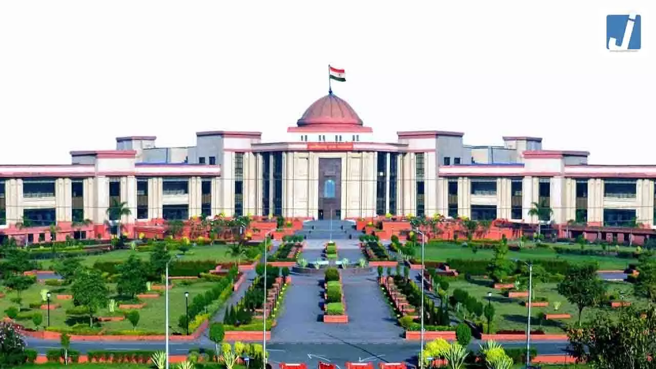 हत्या का केस, उम्रकैद की सजा, लेकिन हाईकोर्ट से मिल गई राहत हत्या का केस, उम्रकैद की सजा, लेकिन हाईकोर्ट से मिल गई राहत