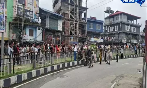 Itanagar: बंद के दौरान प्रदर्शन हिंसक, पुलिस चौकी पर हमला Itanagar: बंद के दौरान प्रदर्शन हिंसक, पुलिस चौकी पर हमला