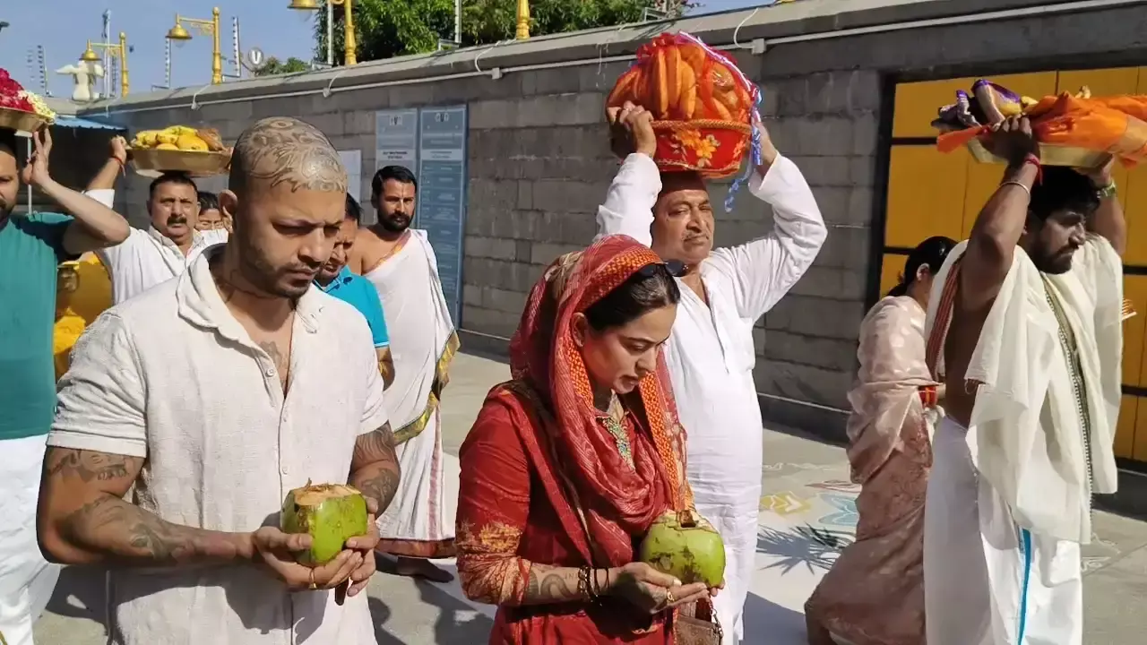 Jammu: जम्मू के तिरुपति बालाजी मंदिर में विशेष पूजा-अर्चना Jammu: जम्मू के तिरुपति बालाजी मंदिर में विशेष पूजा-अर्चना
