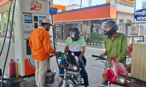 Panipat निवासी ने कहा: ईंधन बढ़ोतरी से रोज़मर्रा के खर्च पर असर Panipat निवासी ने कहा: ईंधन बढ़ोतरी से रोज़मर्रा के खर्च पर असर