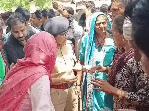 Kota: अस्पताल में मरीजों की मौत पर परिजनों का हंगामा Kota: अस्पताल में मरीजों की मौत पर परिजनों का हंगामा