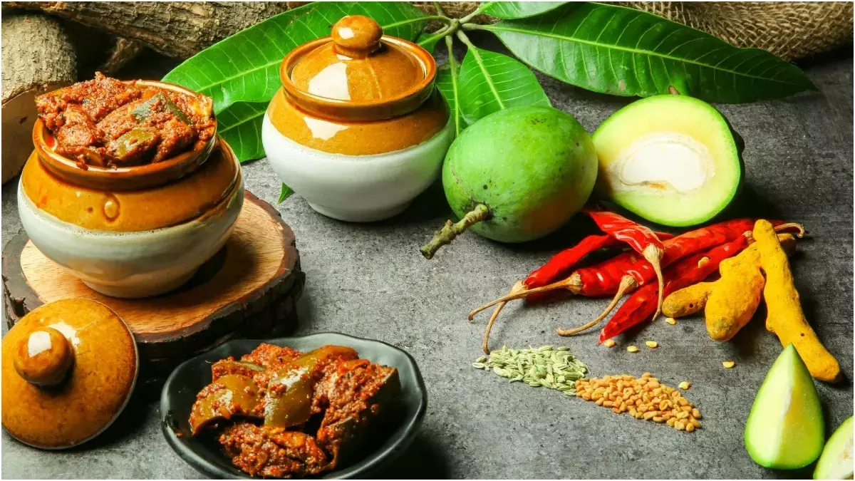 क्या आप जानते हैं? देसी अचार आपके पाचन के लिए है लाभकारी क्या आप जानते हैं? देसी अचार आपके पाचन के लिए है लाभकारी