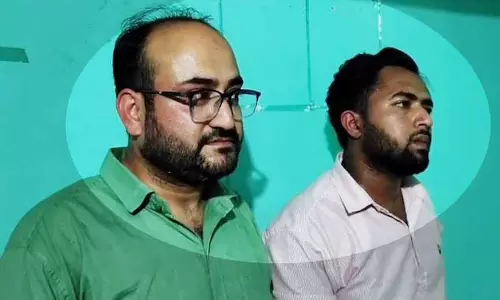 फर्जी डॉक्टर बनकर छत्तीसगढ़ में घूम रहे यूपी के दो युवक गिरफ्तार फर्जी डॉक्टर बनकर छत्तीसगढ़ में घूम रहे यूपी के दो युवक गिरफ्तार