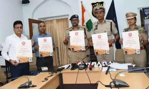 Jaipur: जयपुर पुलिस पर्यटकों की सुरक्षा के लिए लाएगी पिंक गार्ड ऐप Jaipur: जयपुर पुलिस पर्यटकों की सुरक्षा के लिए लाएगी पिंक गार्ड ऐप
