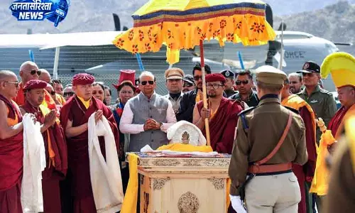 Srinagar लद्दाख से रवाना हुए बुद्ध के पवित्र अवशेष, 14 दिन की प्रदर्शनी संपन्न