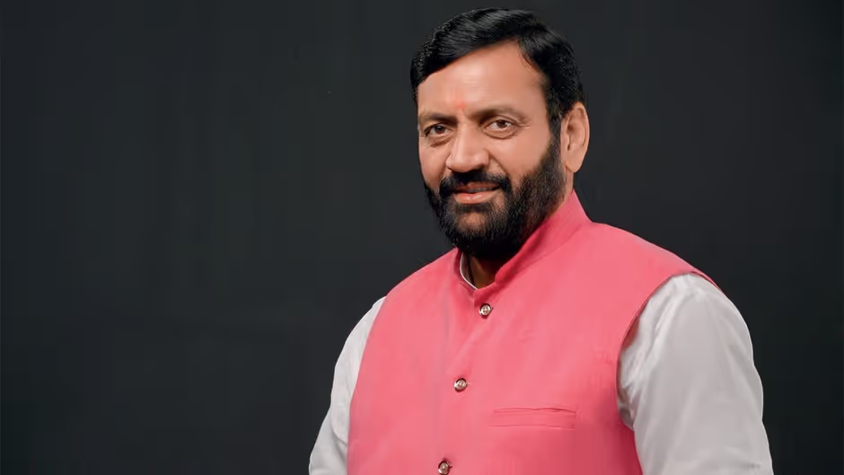 Sirsa: सरकार पर शहीदों के नाम पर राजनीति का आरोप