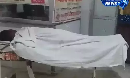 तेज रफ्तार कार ने चार दोस्तों को कुचला, एक की मौत, तीन गंभीर घायल
