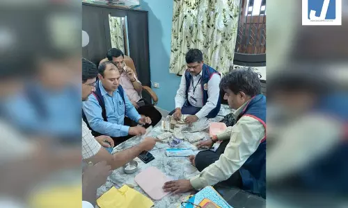 2 करोड़ की बेहिसाब संपत्ति के मामले में एग्जीक्यूटिव इंजीनियर के ठिकानों पर छापा, 40 लाख बरामद 2 करोड़ की बेहिसाब संपत्ति के मामले में एग्जीक्यूटिव इंजीनियर के ठिकानों पर छापा, 40 लाख बरामद